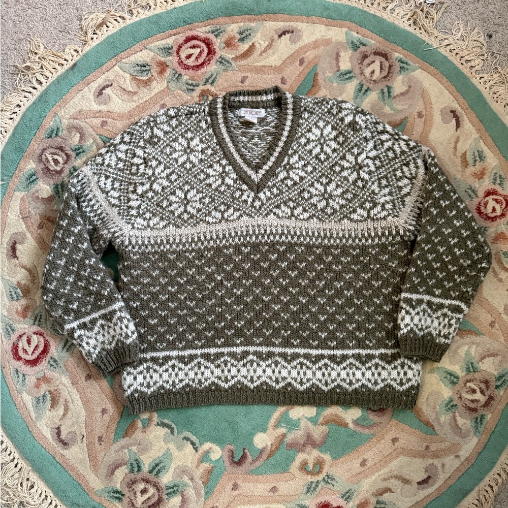 Cherokee V-Neck Sweater in Olive and White